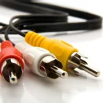 Bộ cáp AV composite với ba đầu cắm đỏ, trắng, vàng thường dùng cho các thiết bị giải trí cũ như Nintendo Wii.