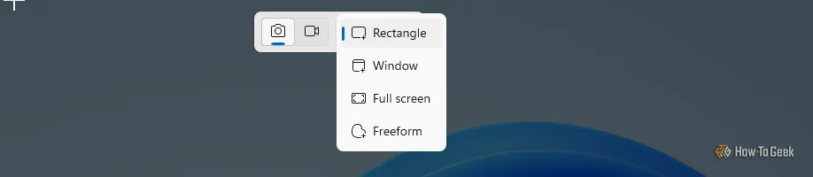 Các tùy chọn chụp màn hình cơ bản của Snipping Tool bao gồm hình chữ nhật, chế độ tự do, cửa sổ và toàn màn hình.