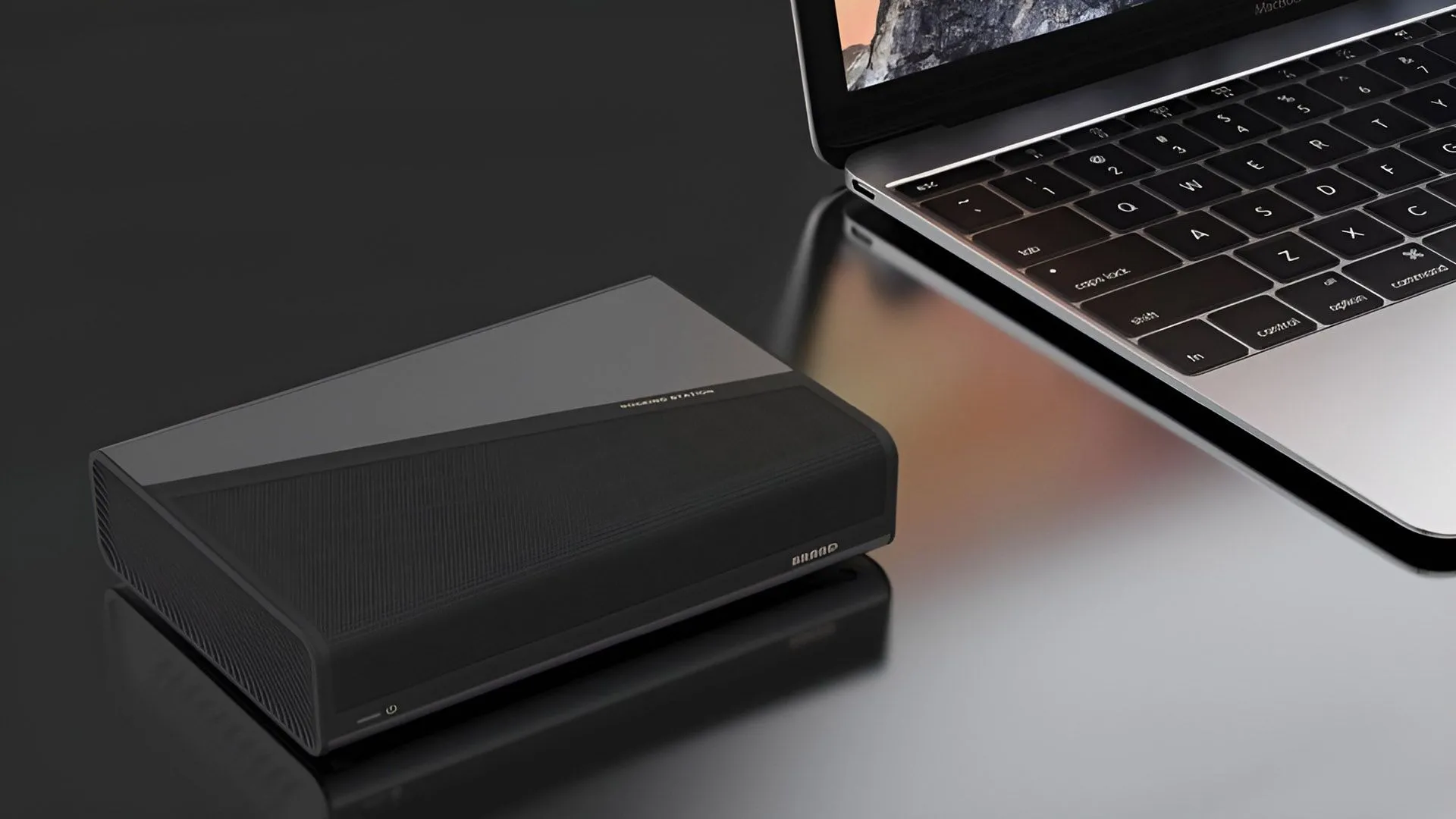 Card đồ họa rời GMK AD-GP1 nhỏ gọn màu xám bạc, hỗ trợ tăng cường hiệu năng cho laptop mỏng nhẹ