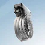 DJI Flip được gấp gọn, thể hiện thiết kế cánh quạt có thể xếp lại tiện lợi cho di chuyển.