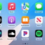 Giao diện Apple CarPlay hiển thị ba hàng biểu tượng ứng dụng tiện ích