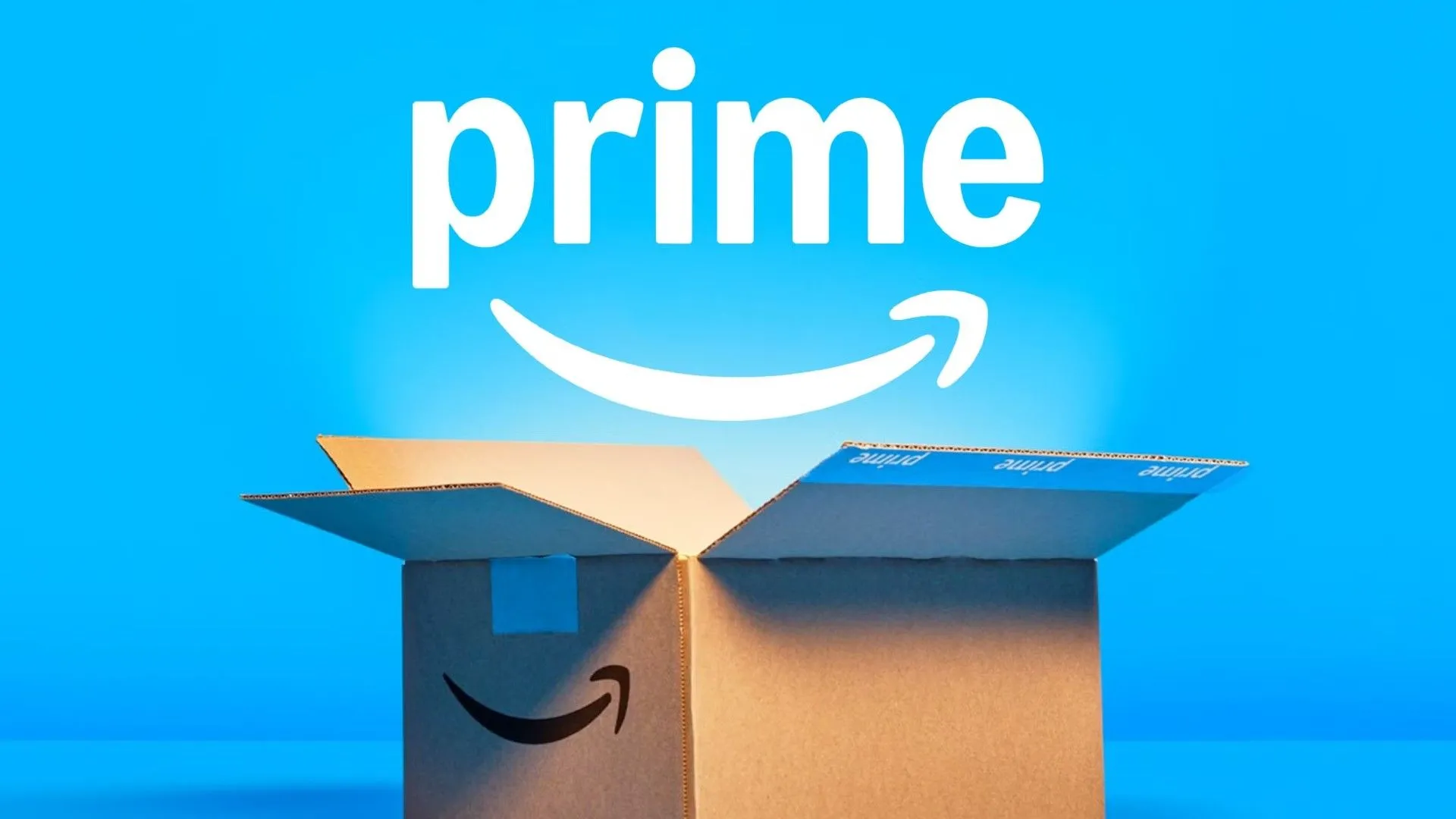 Hộp vận chuyển Amazon Prime đã mở, logo Prime nổi bật phía trên