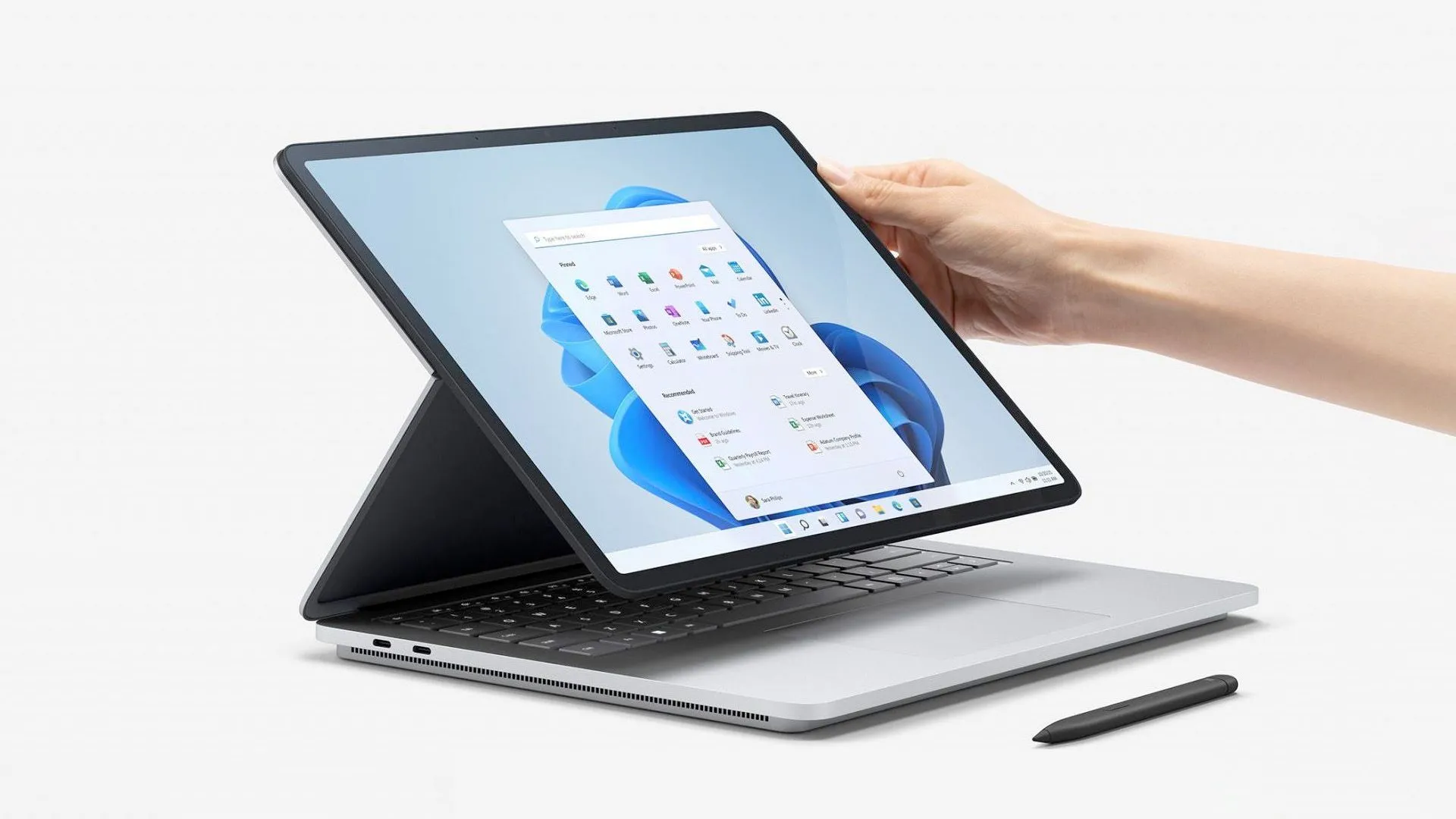 Laptop Microsoft Surface Laptop Studio với thiết kế độc đáo, màn hình có thể trượt và gập