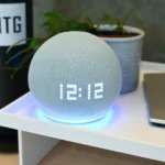 Loa thông minh Amazon Echo Dot thế hệ 5 hiển thị thời gian