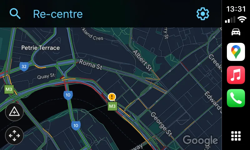 Lớp phủ hiển thị tình trạng giao thông trên Google Maps khi sử dụng CarPlay