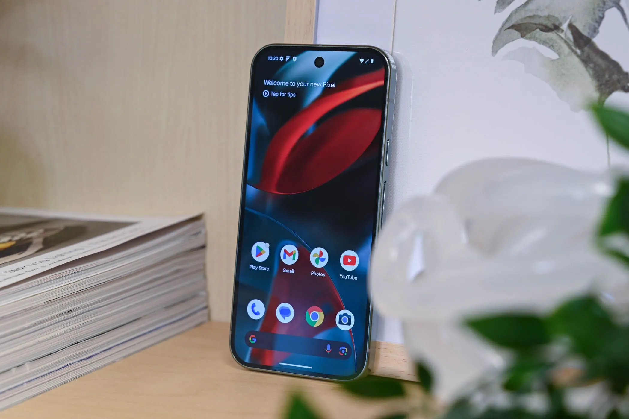 Màn hình chính của Google Pixel 9 Pro, minh họa giao diện Android thuần túy, là một trong những đối thủ cạnh tranh của Samsung.