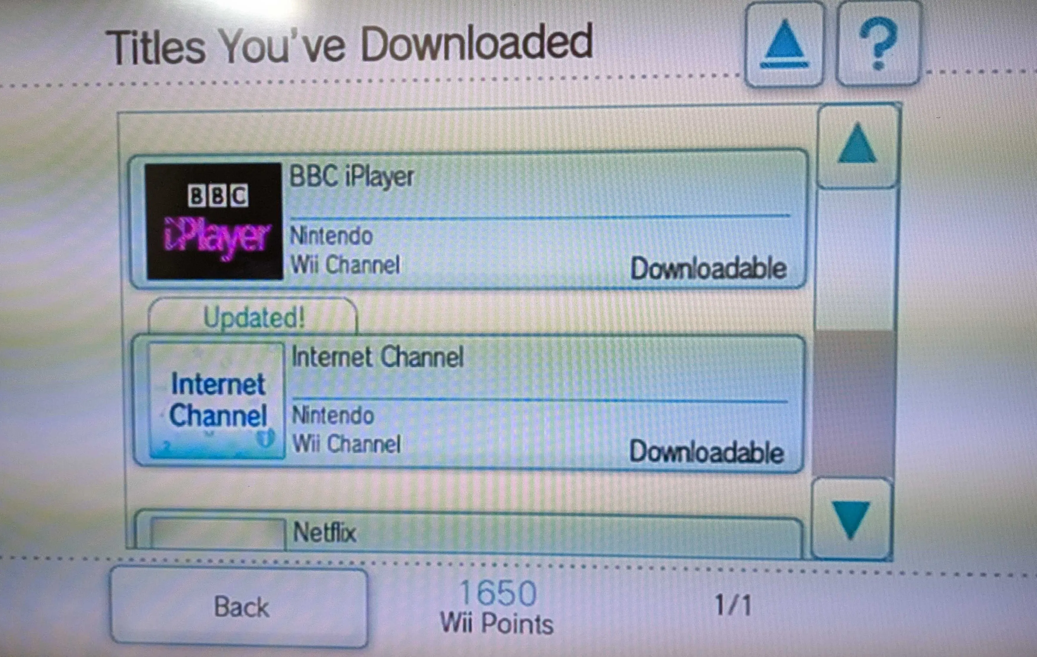Màn hình giao diện Wii Shop hiển thị danh sách các ứng dụng và kênh đã tải về, bao gồm kênh Internet Channel và BBC iPlayer.