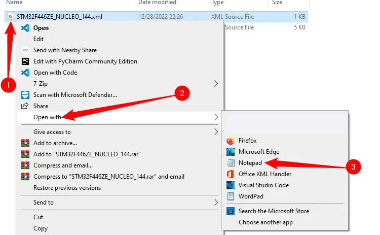 Menu chuột phải hiển thị tùy chọn "Mở với" và chọn "Notepad" để mở file XML trên Windows.