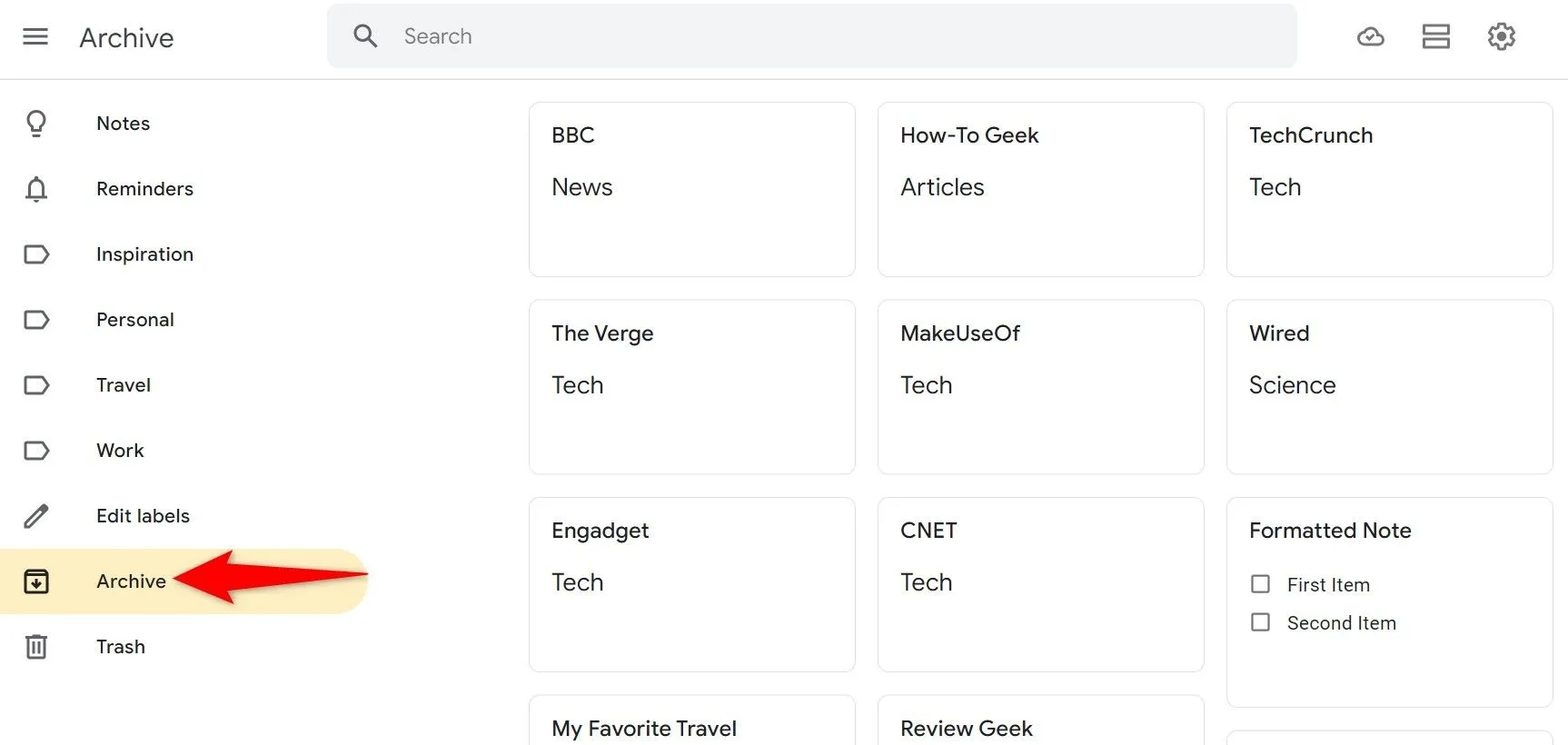 Menu điều hướng bên trái hiển thị tùy chọn xem ghi chú đã lưu trữ trong Google Keep