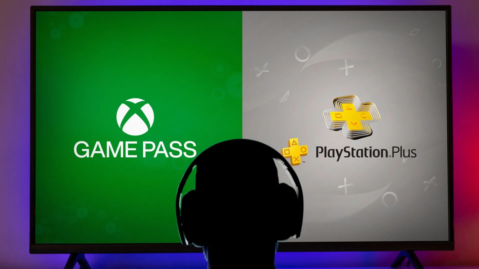 Người dùng trải nghiệm các dịch vụ đăng ký game như Xbox Game Pass và PlayStation Plus trên TV lớn