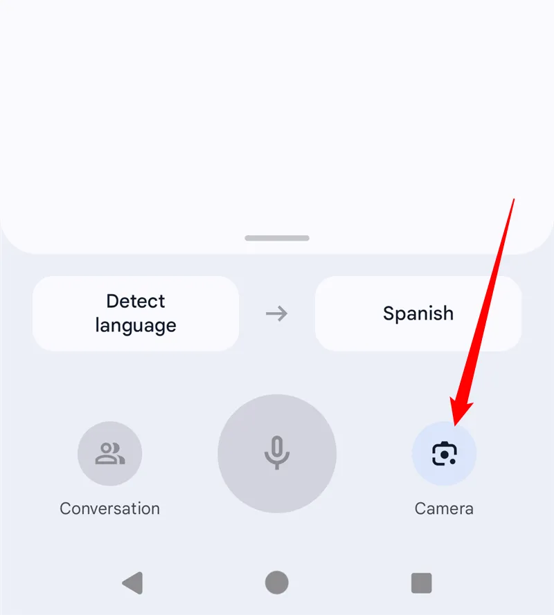 Nhấn vào biểu tượng camera trong ứng dụng Google Dịch để bắt đầu dịch ảnh
