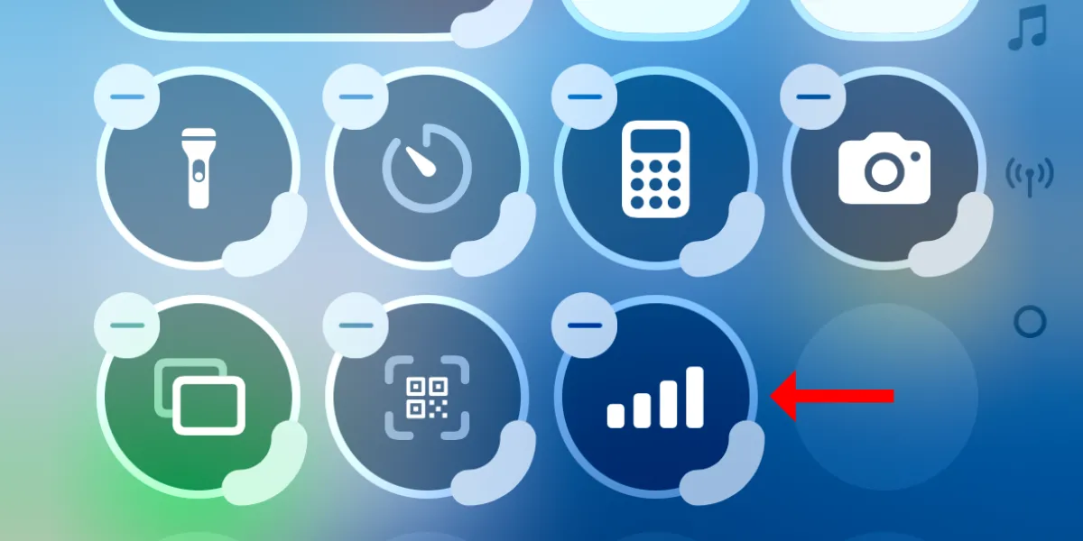 Nút Dữ liệu di động được thêm vào cuối Trung tâm điều khiển trong iOS 18