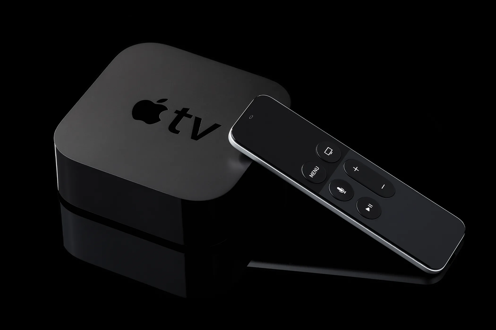 Thiết bị Apple TV trên nền đen, minh họa tiềm năng phát triển công nghệ streaming game của Apple để mở rộng trải nghiệm Mac chơi game.
