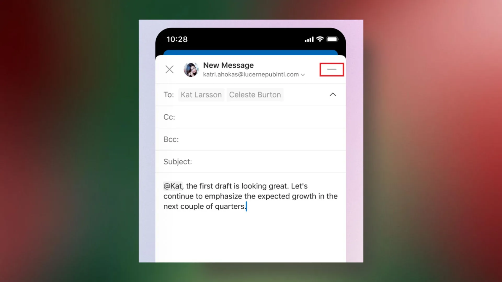 Thư nháp được thu nhỏ xuống thanh công cụ dưới cùng trên ứng dụng Outlook di động, giúp đa nhiệm hiệu quả