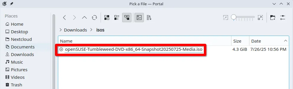 Trình duyệt tệp trên Linux hiển thị một file ISO của bản phân phối Linux